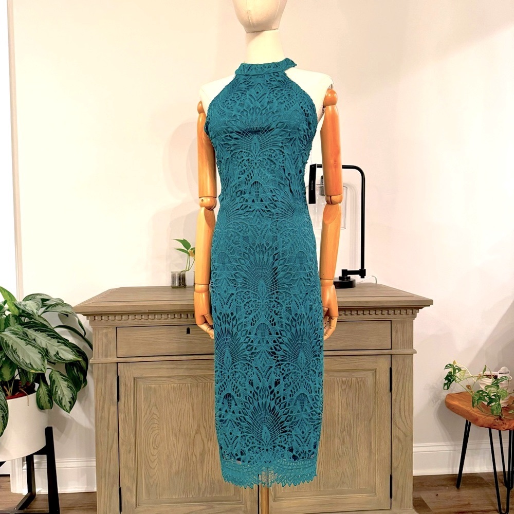 Lulu’s Lace Halter Neck Dress | Emerald Green | Size Medium